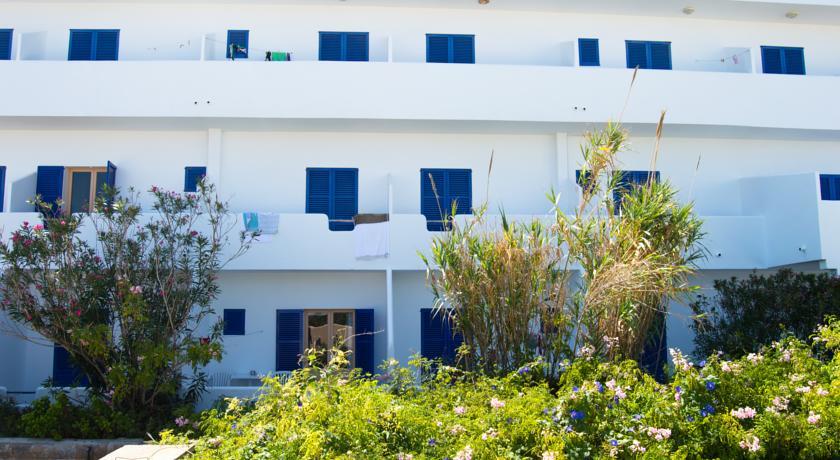 Hostal Mayans Es Pujols Exterior foto