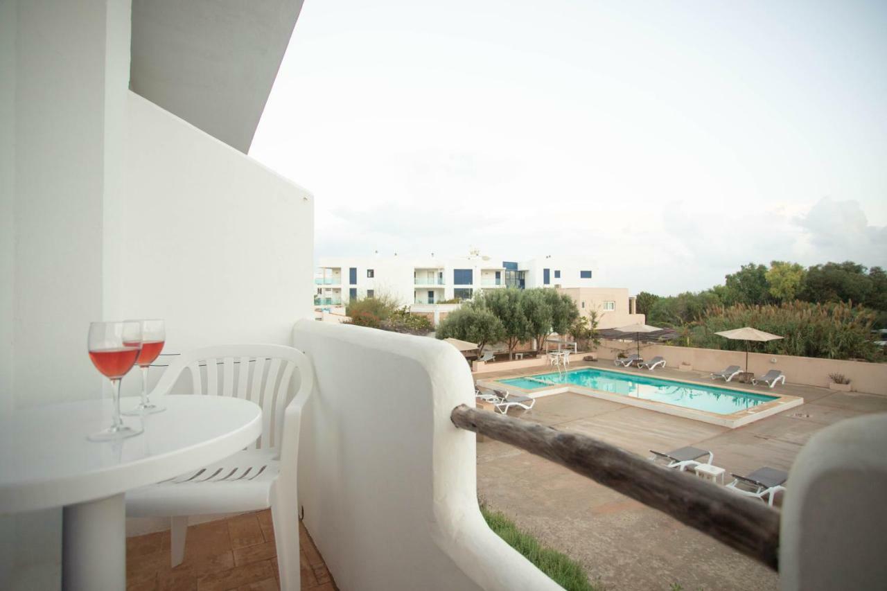 Hostal Mayans Es Pujols Exterior foto